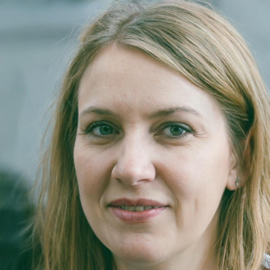 Teilnehmerin in ruhiger Meditation